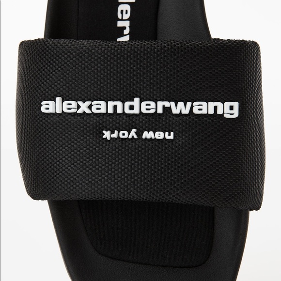 Gorgeous and comfortable Alexander Wang pool slides - Picture 7 of 8